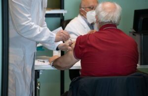 Sanità, vaccino Pfizer: in arrivo nelle Regioni un milione e mezzo di dosi vaccino