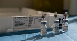 Scuola, senza vaccino 138mila insegnanti | I dati della Sardegna, fanalino di coda vaccino Pfizer