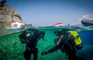 Cagliari, uomo finisce in mare al porto: salvato dalla Marina Militare