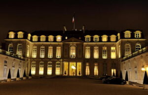 Francia: uomo tenta di entrare all’Eliseo con una molotov