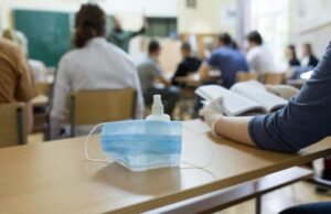 Scuola, quando è possibile richiedere il tampone gratuito? scuola