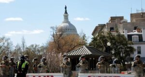 Usa: due agenti travolti da un’auto, Capitol Hill in lockdown