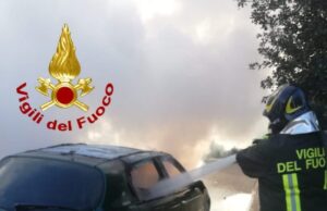 Olbia, auto in fiamme: intervengono i Vigili del fuoco