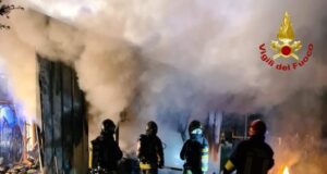 San Sperate: incendio in un casolare di campagna, un morto