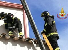 Palo pericolante in strada a Teulada: intervengono i Vigili del fuoco