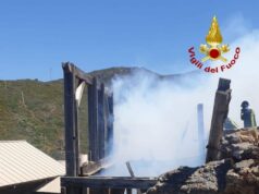 Sassari: incendio alla vecchia laveria dell’Argentiera, fiamme domate dai vigili del fuoco