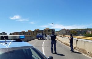 Iglesias: punta un cacciavite alla gola di una donna, arrestato per tentato omicidio