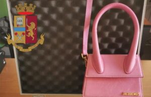 Cagliari, rubano merce di valore da un’autovettura: denunciati due uomini per furto e ricettazione