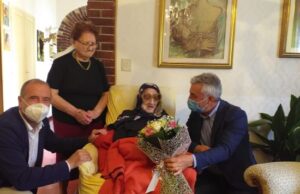 Alghero: nonna Agostina compie 107 anni, gli auguri del Sindaco