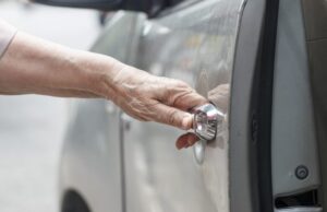 Vaccini, Cagliari: al via il servizio di trasporto per anziani e fragili accompagnamento