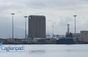 Cagliari, abbattimento deposito cereali: giù gli ultimi 12 silos