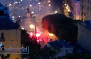 Festa salvezza per le vie di Cagliari: cori e fumogeni in piazza Yenne