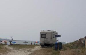 Camper in sosta sulla spiaggia a Giorgino: 61enne multato dalla Polizia locale