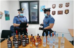 La Maddalena: ruba in profumeria e ricetta superalcolici, arrestato dopo un inseguimento