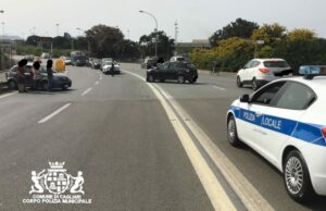 Cagliari, sinistro tra due auto in via dei Calafati: 2 i feriti