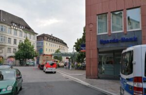 Terrore in Germania, accoltella e uccide i passanti