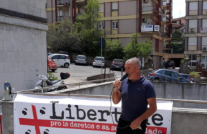 Prezzo latte: processo pastori, sit-in davanti al Tribunale di Nuoro