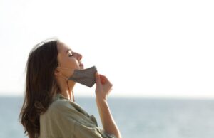 Covid, giorni contati per tamponi e quarantene