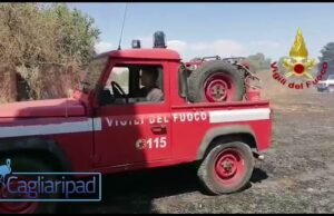 Vasto incendio alle porte di Ussana, in campo i mezzi dei VVff e Corpo Forestale