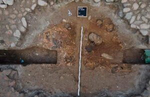 Tomba preistorica riemerge a Samassi dagli scavi della rete del gas metano