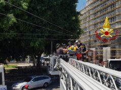 Cagliari, operaio travolto e ferito durante lavori di manutenzione del filobus