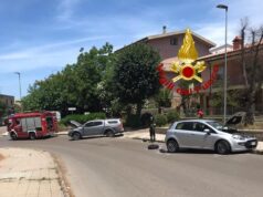 Tempio, scontro tra due auto: intervento dei vigili del fuoco