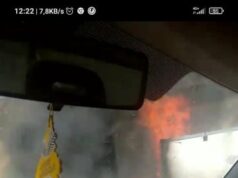 Paura a Solanas, furgone frigo prende fuoco: intervento dei Vigili del Fuoco