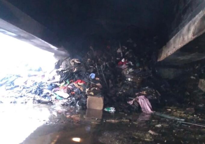 Sant’Elia, a fuoco maxi discarica di rifiuti. Polastri: “Spazzatura è piaga da curare”