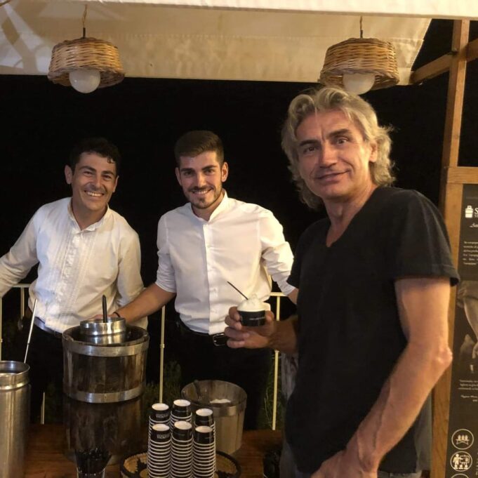 Luciano Ligabue in Sardegna per un matrimonio a Domus de Maria