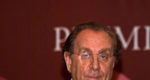 Michele Mirabella chiude la XIII edizione di Notti a Monte Sirai