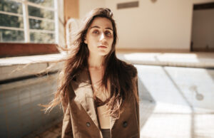 La cantautrice Dodie in Italia a maggio per il suo album di debutto