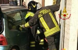 Quartu, scontro tra auto: ferita estratta dalle lamiere