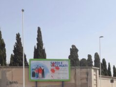 Sardi e vaccinati, vandalizzati i manifesti di sensibilizzazione della Regione