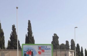 Sardi e vaccinati, vandalizzati i manifesti di sensibilizzazione della Regione