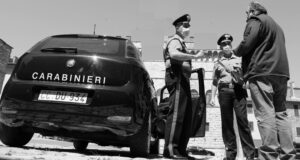 Gira nudo per le strade di Donori, possibile esibizione artistica?