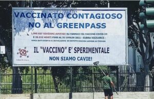Manifesti no-vax, opposizione all’attacco: “Truzzu smentisca subito le fake news”