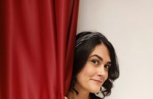 Il Crogiuolo: venerdì Manuela Perria racconta le sue “Storie da ridere”