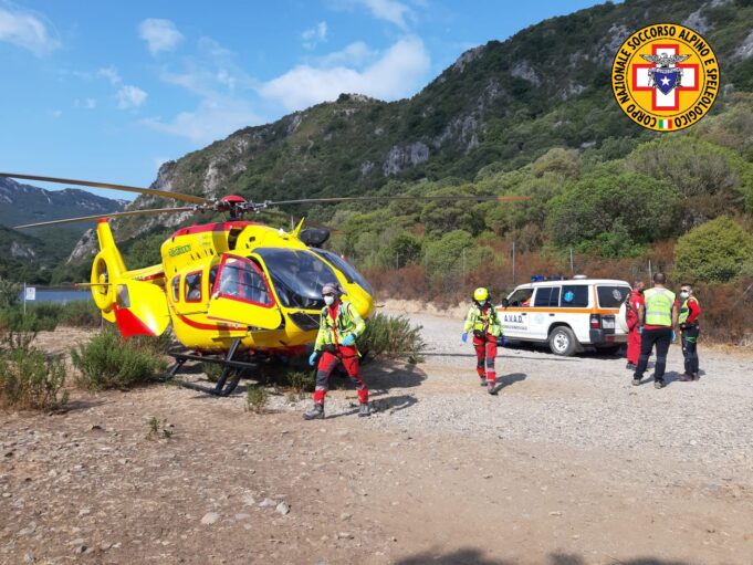 Domusnovas, cade durante il trekking: escursionista recuperato dall’elisoccorso