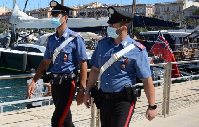 A Muravera un bimbo rischia di annegare in una piscina per adulti