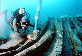 Nel lago di Bolsena, nell’alto Lazio, riaffiora un bronzetto nuragico