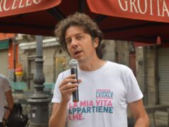 Referendum eutanasia legale, a Cagliari in Piazza Yenne c’è Marco Cappato