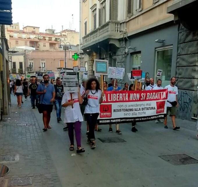 No vax: autorizzata la manifestazione di sabato in piazza Garibaldi