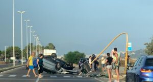 Incidente stradale in viale Poetto, davanti al Lido Mediterraneo