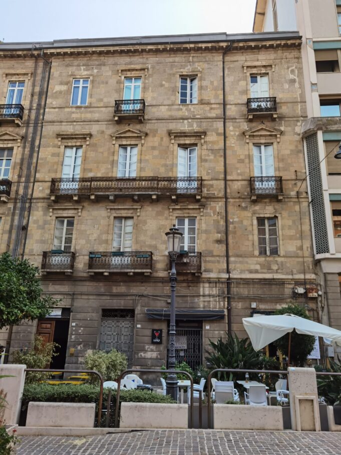 Legione dei Carabinieri a Cagliari, un pezzo di storia che oggi ospita la movida notturna