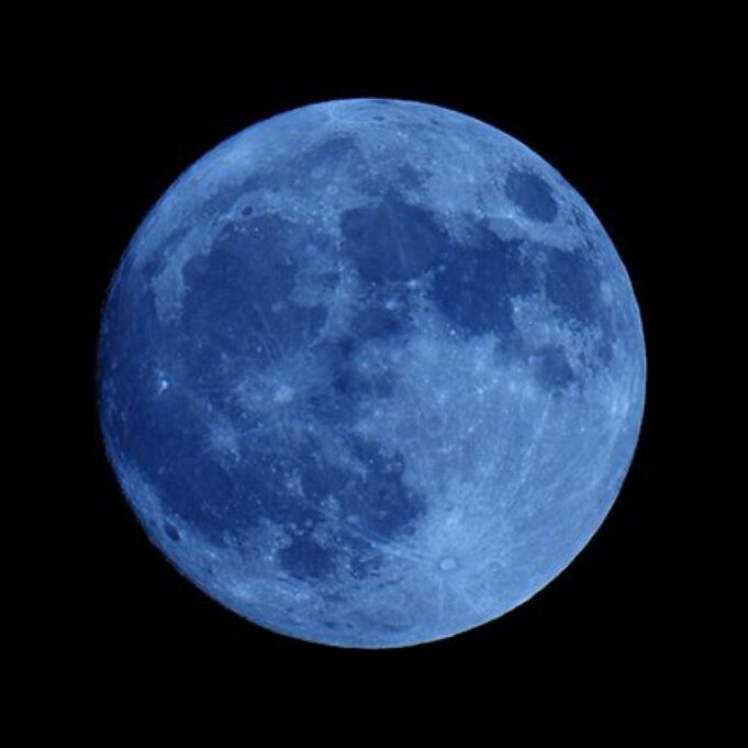 Guardate in cielo, arriva la Luna blu | L’evento si ripeterà solo nel 2024