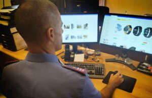 Stipula due polizze supervantaggiose online: truffato dai falsi assicuratori