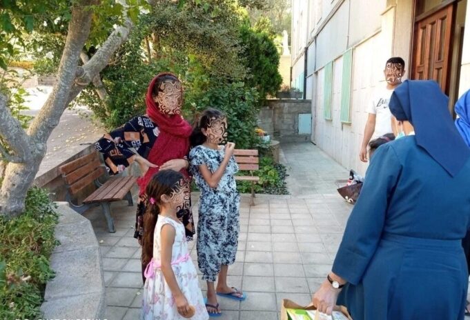 Profughi afghani: la bellissima testimonianza delle suore di Sassari