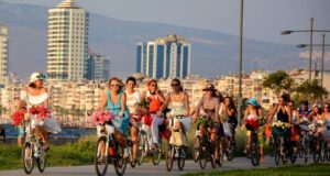 Fancy Women Bike Ride: cicliste in campo per una mobilità sostenibile