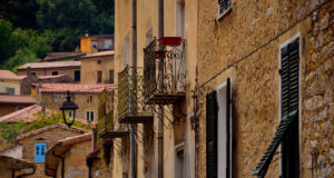 Difendiamo l’esistenziale biodiversità dei piccoli paesi | Editoriale