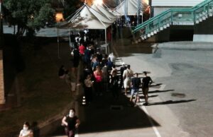 Open Night, la lezione dei ragazzi: oltre mille vaccini tra musica e selfie